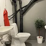 Et Helt Hus I Fredelige Omgivelser Med Utsikt! Ca 10 Min Fra Sentrum