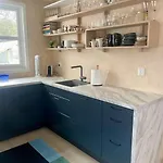 Et Helt Hus I Fredelige Omgivelser Med Utsikt! Ca 10 Min Fra Sentrum