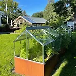 Et Helt Hus I Fredelige Omgivelser Med Utsikt! Ca 10 Min Fra Sentrum Сasa de vacaciones *