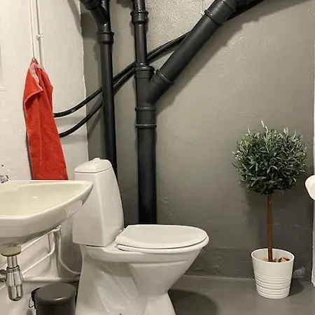 Et Helt Hus I Fredelige Omgivelser Med Utsikt! Ca 10 Min Fra Sentrum