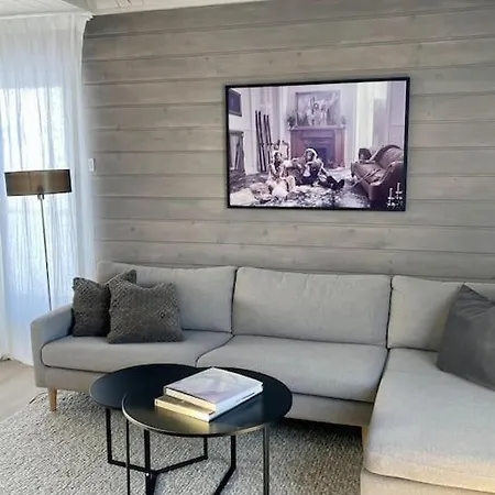 Et Helt Hus Med Utsikt! 10 Min Fra Sentrum Feriehus *