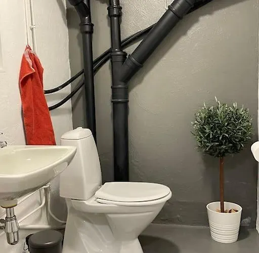 Et Helt Hus I Fredelige Omgivelser Med Utsikt! Ca 10 Min Fra Sentrum